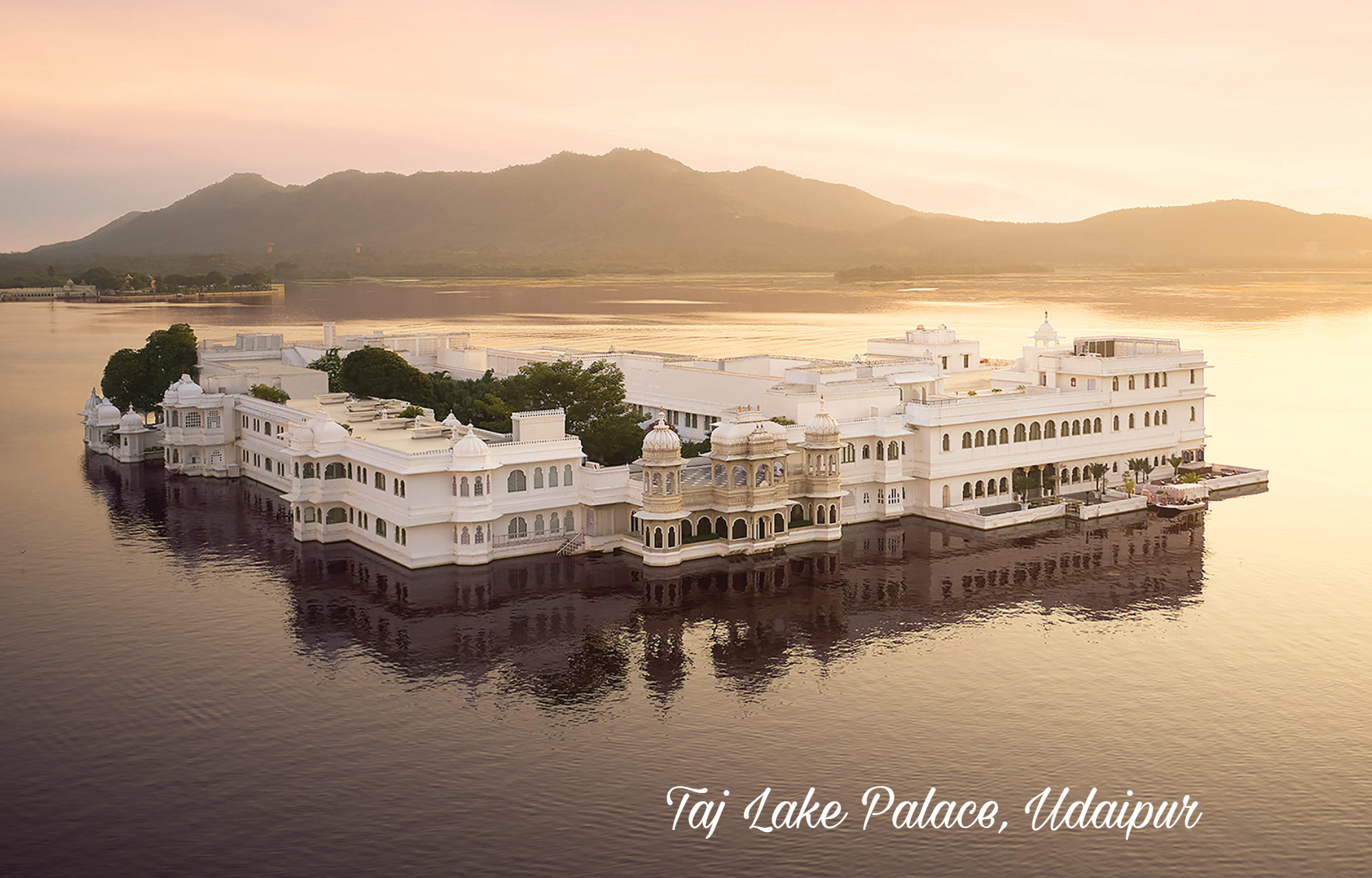 taj lake palace udaipur,  top 10 hotels in udaipur, udaipur best hotels, udaipur hotels