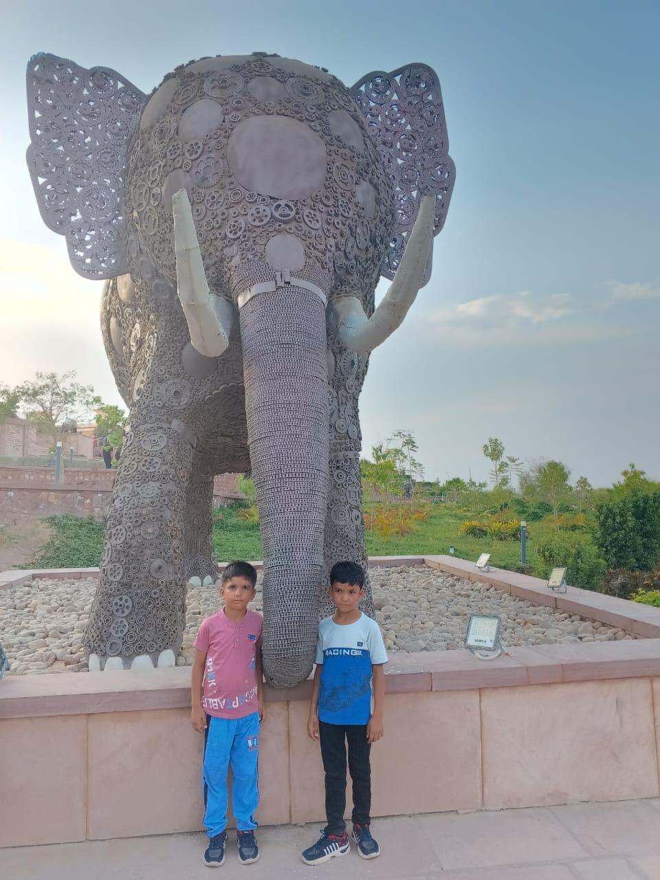 Natural walk in Surpura dam safari park