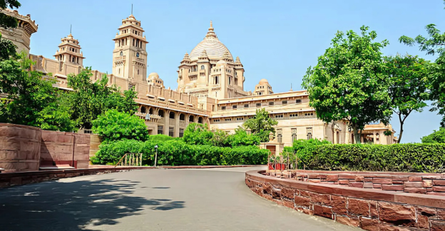 "Umaid Bhawan Palace – A Majestic Blend of Royalty and Heritage!