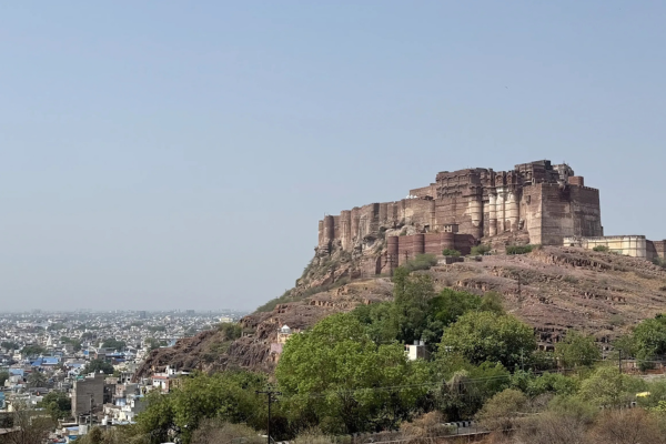 Comfortable and Reliable Taxi Service in Jodhpur by JTS Cab